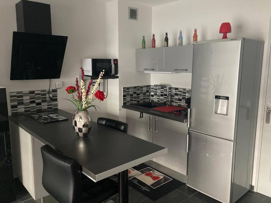 Апартаменты Magnifique Studio Tout Equipe Classe 2 Etoiles Сен-Лё Экстерьер фото